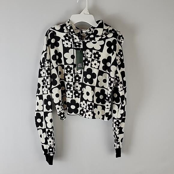 Wild Fable Long Sleeve Crop Hoodie, Black/White, Size S, NWT - Picture 8 of 8